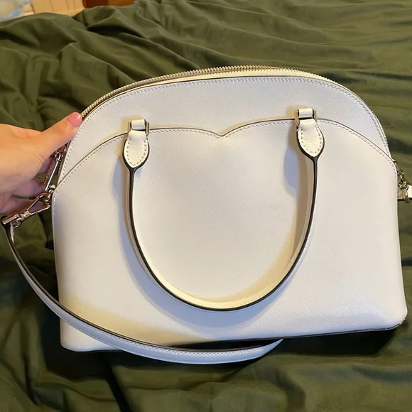 Kate Spade Purse! 👛 - Picture 2 of 7